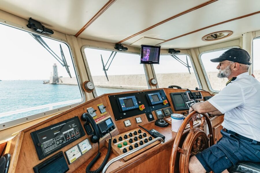 Nice: 1-Hour Sightseeing Cruise to Villefranche Bay - Who Will Enjoy This Cruise Most?