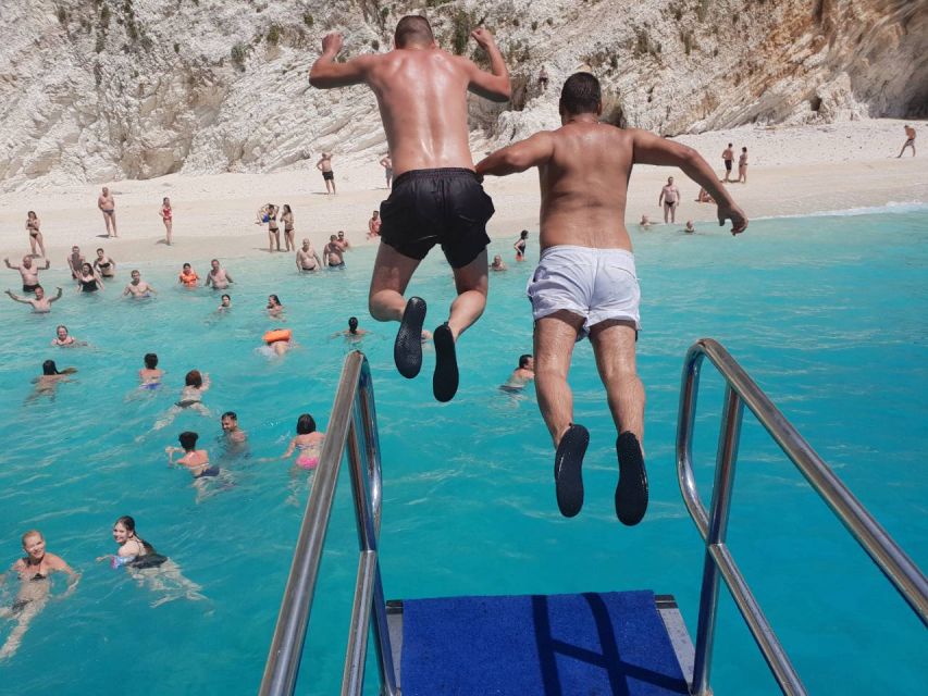 Nidri daily cruise in the Ionian with Makedonia Palace - Leaving Nidri at 9:15