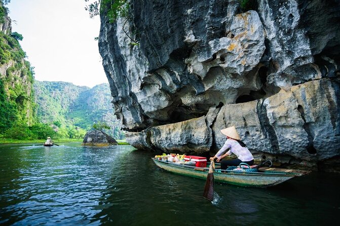 Ninh Binh Full-Day Tour from Hanoi to Hoa Lu, Tam Coc & Mua Cave Via Boat & Bike - Hoa Lu and the story of Vietnam’s early capital