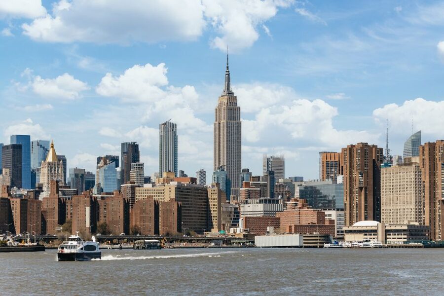 NYC: Circle Line 1.5-Hr Landmarks Skip-The-Box-Office Cruise - Lower Manhattan and the harbor approach