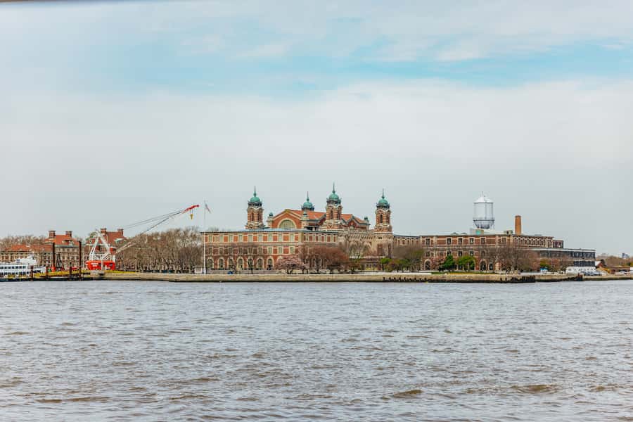 NYC: Circle Line 2.5 Hour Best of NYC Boat Cruise - Upper Manhattan, Harlem, and sights beyond Midtown