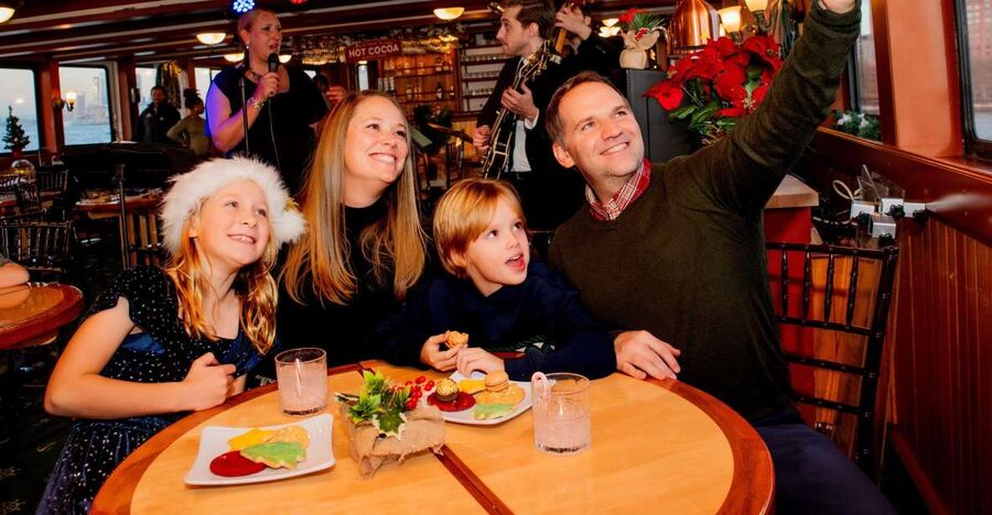 NYC: Holiday Yacht Cruise with Jazz, Cocoa & Carols - Jazz, carols, and the right volume