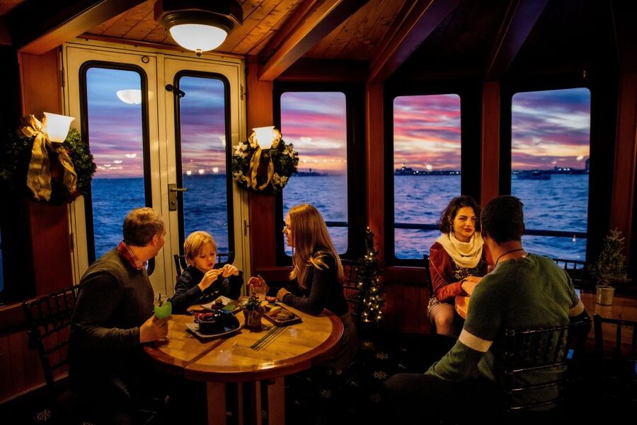 NYC: Holiday Yacht Cruise with Jazz, Cocoa & Carols - Cocoa, cookies, and the included drink