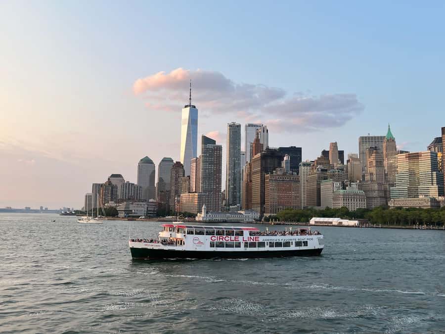 NYC: Statue of Liberty Sunset Cruise Skip-the-Line Ticket - Who will enjoy this cruise most