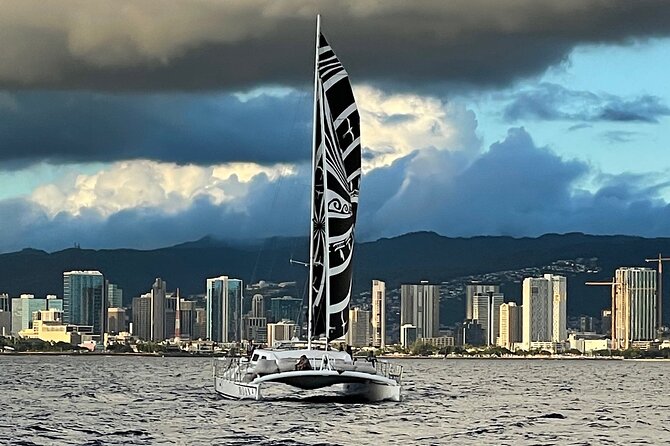 Oahu's Waikiki Coast: Moana’s Sunset Cocktail Sail - Cocktails, crew service, and the barefoot format