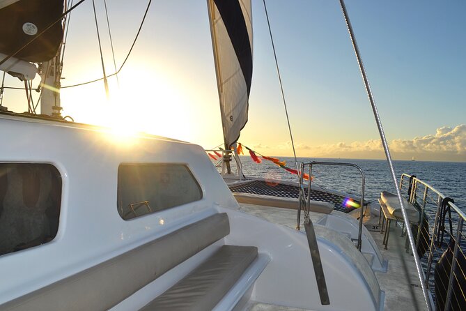 Oahu's Waikiki Coast: Moana’s Sunset Cocktail Sail - Who will enjoy this cruise most
