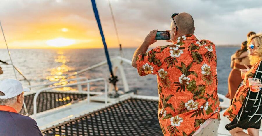 Oahu: Waikiki Sunset Catamaran Cocktail Cruise - Why this Waikīkī sunset sail works so well