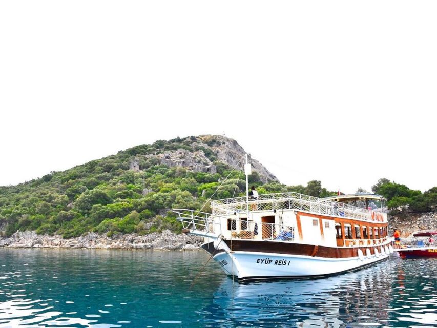 Ölüdeniz: Butterfly Valley Boat Trip with Buffet Lunch - St. Nicholas Island and Camel Beach