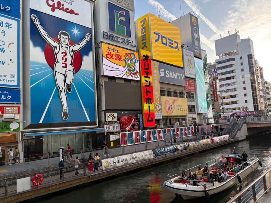Osaka: Dotonbori's Bridges 20-Minute Cruise - The Glico advertisements and Ebisu-bashi