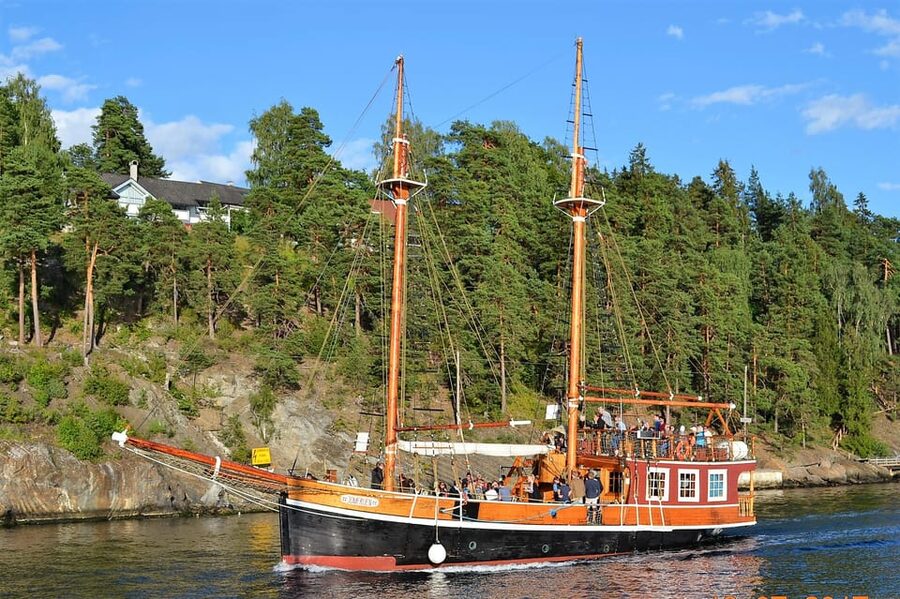 Oslo: Fjord Mini Cruise by Wooden Sailing Ship - Bygdøy, islands, and summer houses