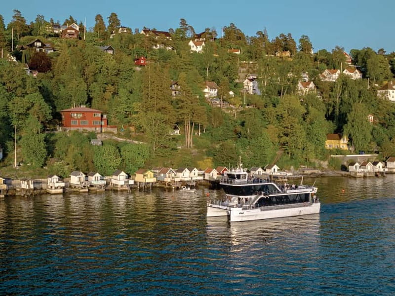 Oslo: Guided Sightseeing Fjord Cruise on Premium Silent Boat - How the guides shape the experience