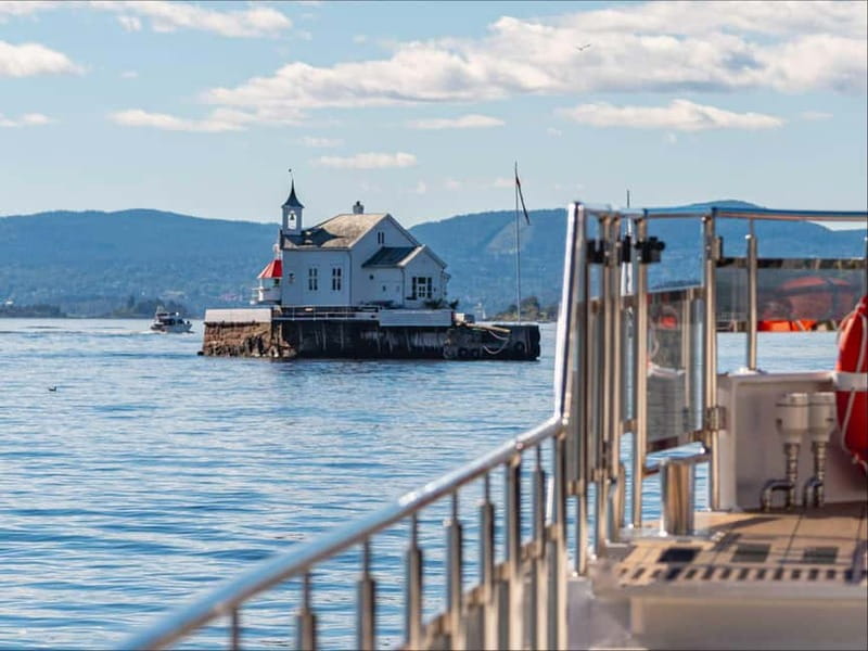 Oslo: Guided Sightseeing Fjord Cruise on Premium Silent Boat - The Opera House from the fjord