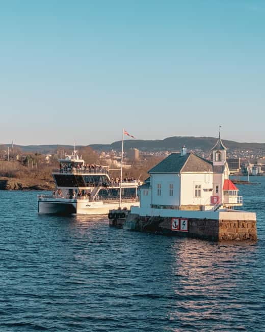 Oslo: Guided Sightseeing Fjord Cruise on Premium Silent Boat - The cafe, pastries, and the real cost