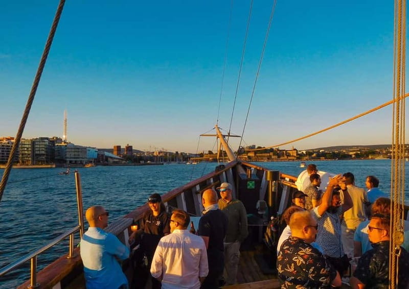 Oslo: Oslofjord Fjord-Style Dinner Cruise - Oslo by night on the return journey