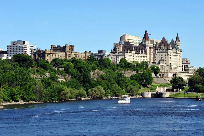 Ottawa: Sightseeing River Cruise - The First Views: Ottawa and Gatineau Side by Side