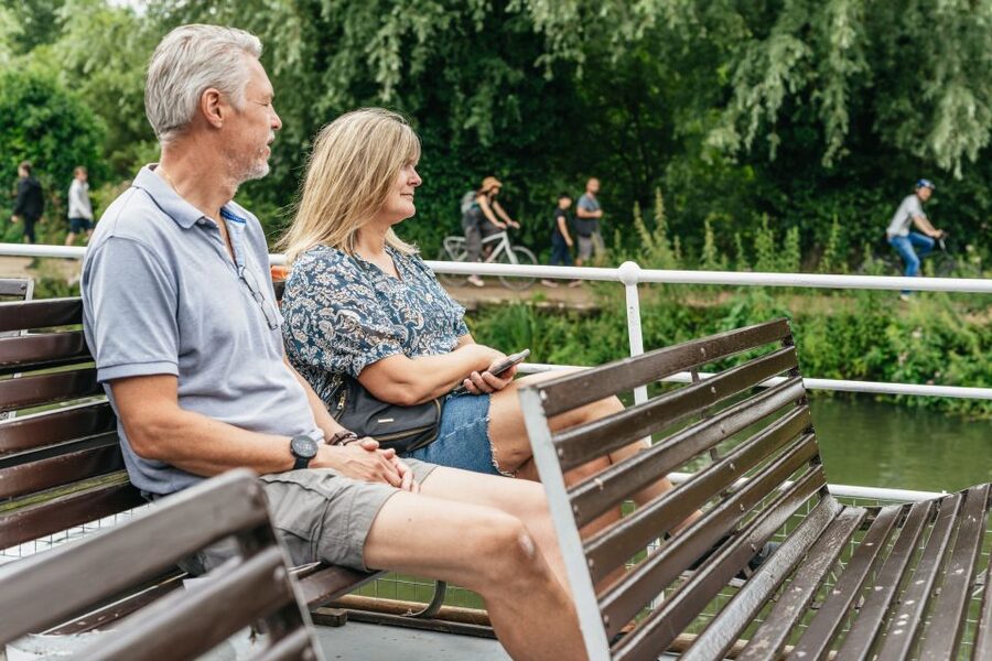 Oxford: River Thames Sightseeing Cruise - Toward Iffley Lock, with cottages and wildlife