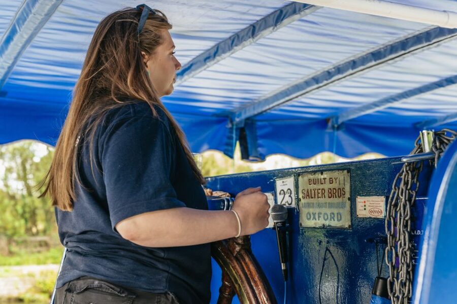 Oxford: River Thames Sightseeing Cruise - Boats, comfort, and practical details