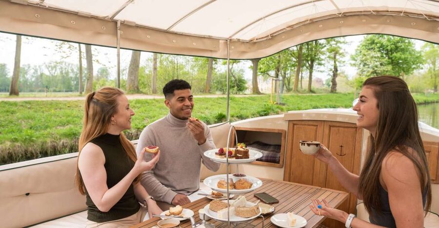 Oxford: Sightseeing River Cruise with Afternoon Tea - Weather, comfort, and timing