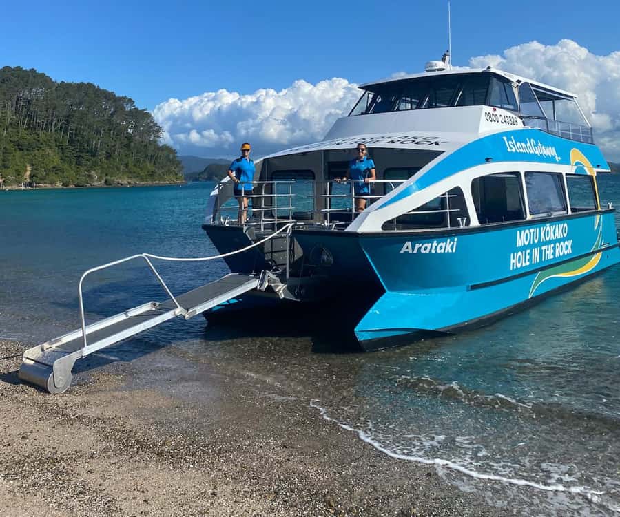 Paihia/Russell: Hole in the Rock Cruise with 2 Island Stops - A half-day among the Bay of Islands