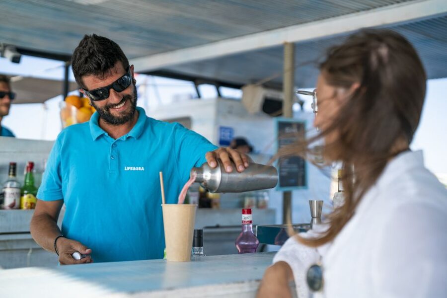 Palma: Catamaran Cruise with Swimming and Snorkelling - How crowded does the catamaran feel?