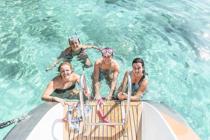 Palma de Mallorca: Half-Day Catamaran Tour with Buffet Meal - Regular or VIP: what you are really paying for