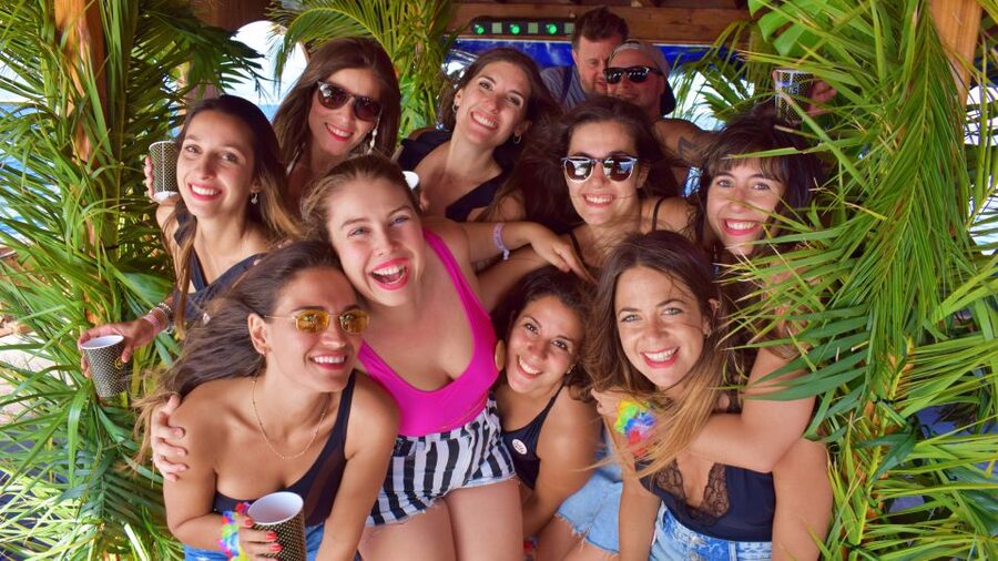 Palma de Mallorca: Palma Bay Boat Tour with Snorkeling - A boat day built around swimming and music