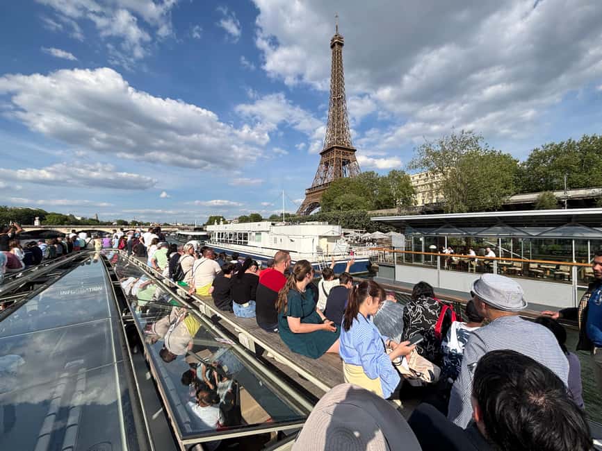 Paris: 1-Hour Seine Cruise departing from the Eiffel Tower - Île de la Cité and Notre Dame