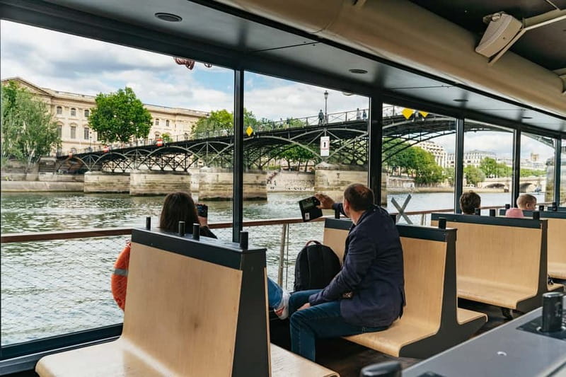 Paris: 1-Hour Seine Cruise departing from the Eiffel Tower - Place de la Concorde and Grand Palais