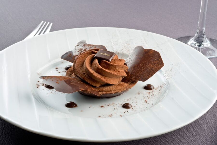 Paris: 3-Course-Dinner Cruise with Wine on the Seine River - Is $116 a fair price?