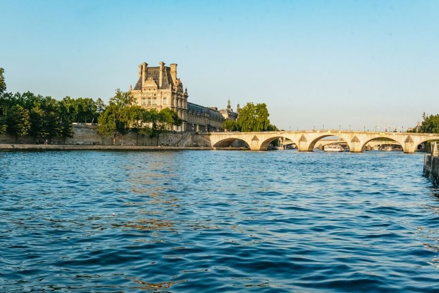 Paris : 3-Course Gourmet Dinner Cruise on Seine River - Key points at a glance