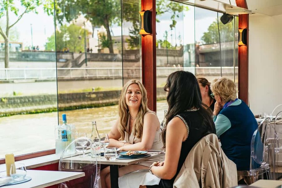 Paris: 3-Course Italian Meal Seine Cruise - Eggplant parmigiana starts the meal