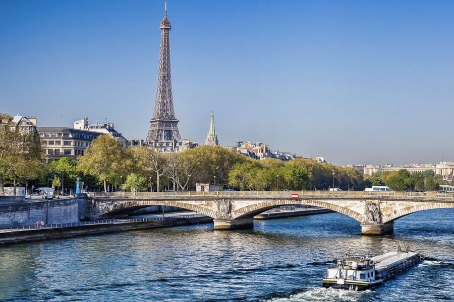 Paris: 3-Course Lunch Cruise on the River Seine - Practical advice for a smoother lunch