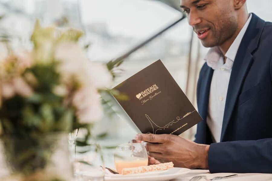 Paris: 4-Course Dinner Cruise on Seine River with Live Music - Four courses, wine, Champagne, and vegetarian choices