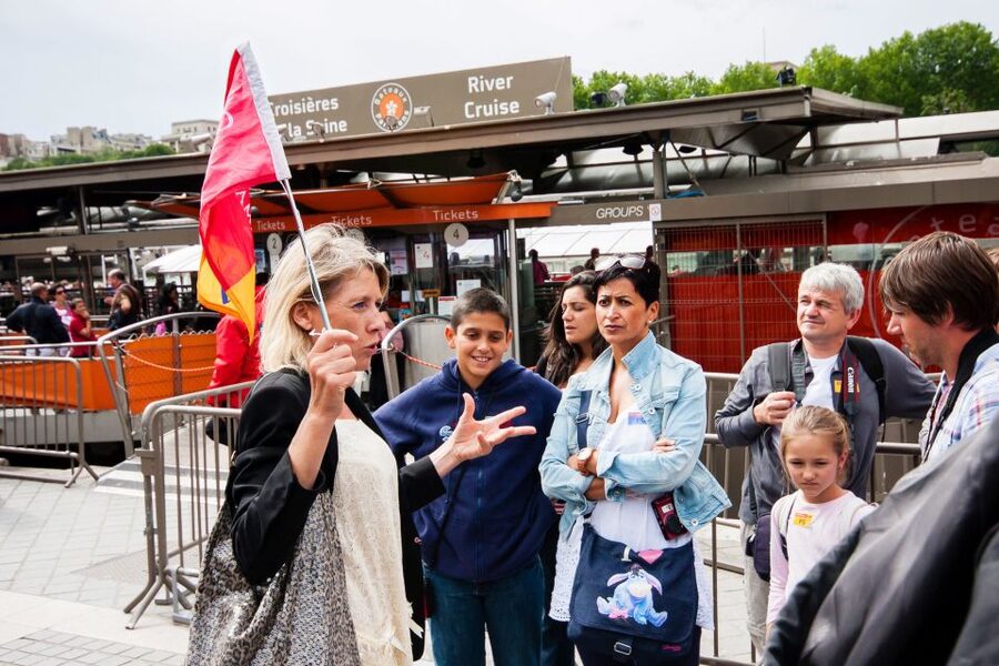 Paris: Audio-Guided Bus Tour & Seine River Cruise - Weather, Comfort, and What to Bring
