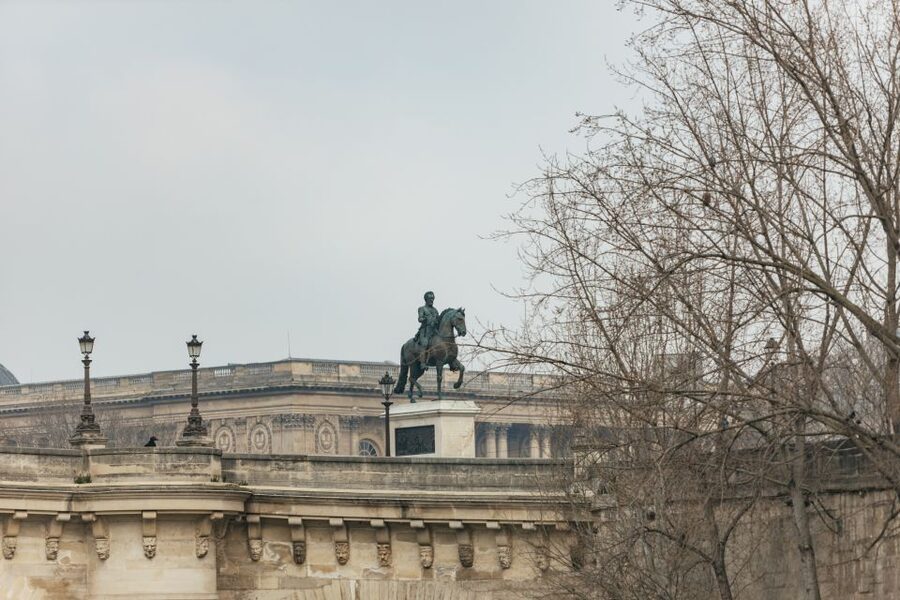 Paris: Cruise on the Saint-Martin Canal and Seine River - Commentary, seating, and onboard comfort