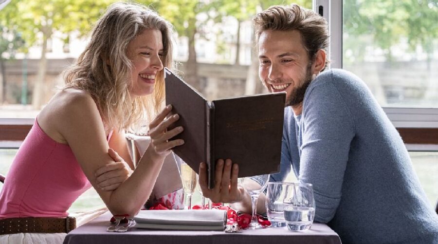 Paris: Early Evening Dinner Cruise on the River Seine - Key things to know before booking