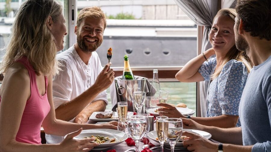 Paris: Early Evening Dinner Cruise on the River Seine - The first course and the early river views