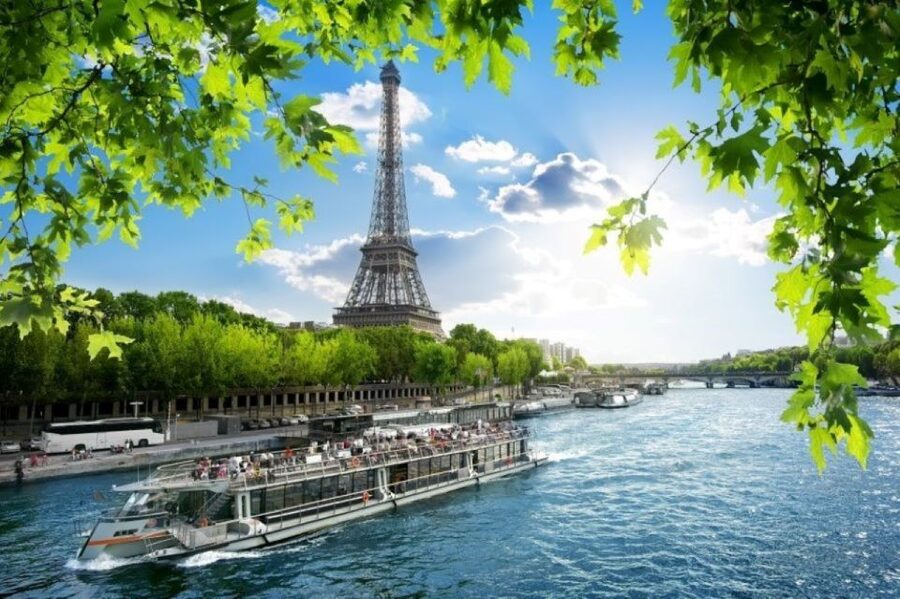 Paris: Eiffel Tower Summit Floor Ticket & Seine River Cruise - The Eiffel Tower meeting point sets the tone