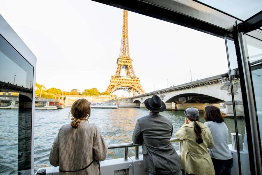 Paris: Eiffel Tower Tour & Seine River Cruise Tour - Why pairing the tower with the Seine works