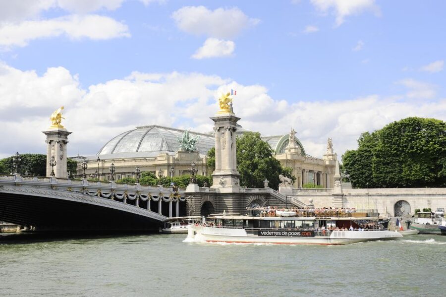 Paris: Eiffel Tower Tour & Seine River Cruise Tour - Should you book it?