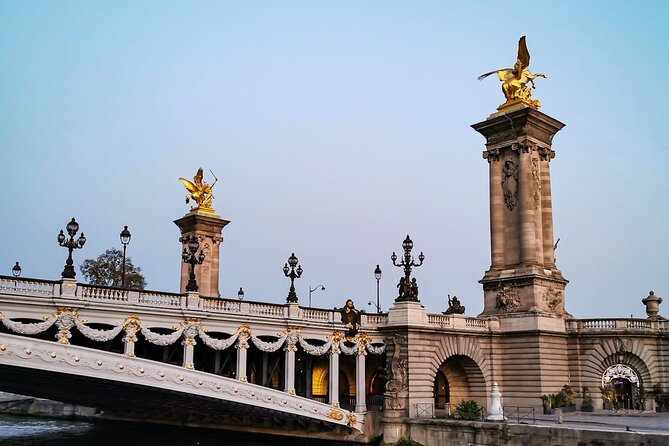 Paris en Scene 3 Course Seine River Dinner Cruise - The Louvre and Place de la Concorde from the Seine