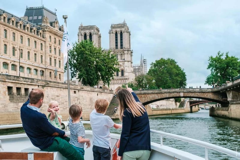 Paris: Fast-Access Seine River Cruise from Eiffel Tower - Starting at Port de Suffren beneath the Eiffel Tower
