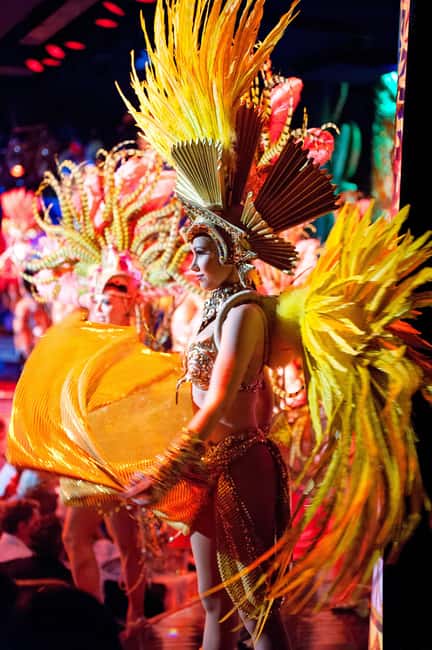 Paris: First Show Moulin Rouge with Champagne & Seine Cruise - What this Paris night actually includes