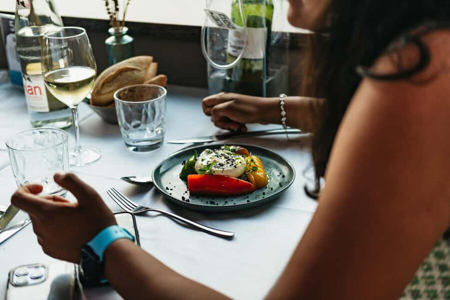 Paris: Gourmet Dinner Cruise on Seine River with Live Music - A three-course meal with a seasonal French accent