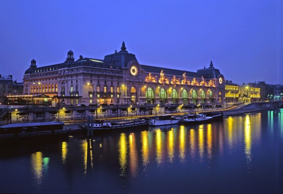 Paris: Happy Hour Evening Cruise on the Seine River - Key points to know before boarding