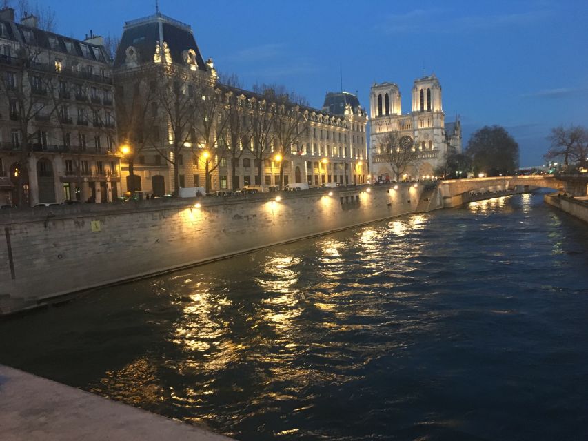 Paris: Happy Hour Evening Cruise on the Seine River - Terrace views or covered comfort