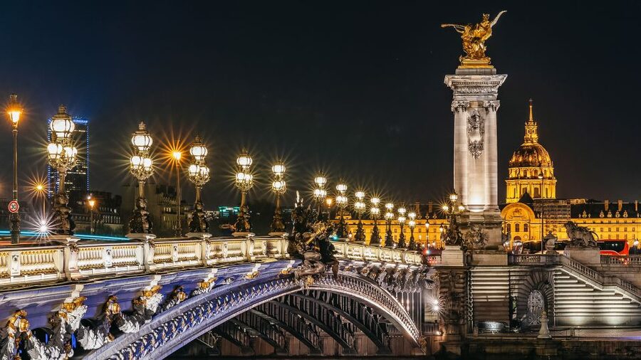Paris: Illuminated Evening River Cruise & Waffle Tasting - Key points to know before booking