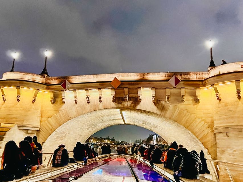 Paris: Illuminated Evening River Cruise & Waffle Tasting - Audio commentary and music options