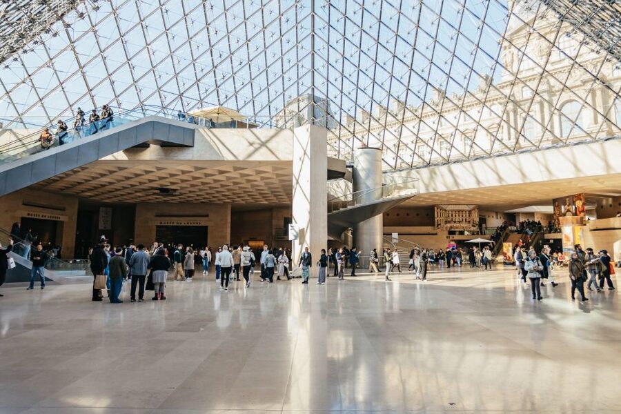 Paris: Louvre Museum Entry Ticket With Host and River Cruise - Practical restrictions inside the museum