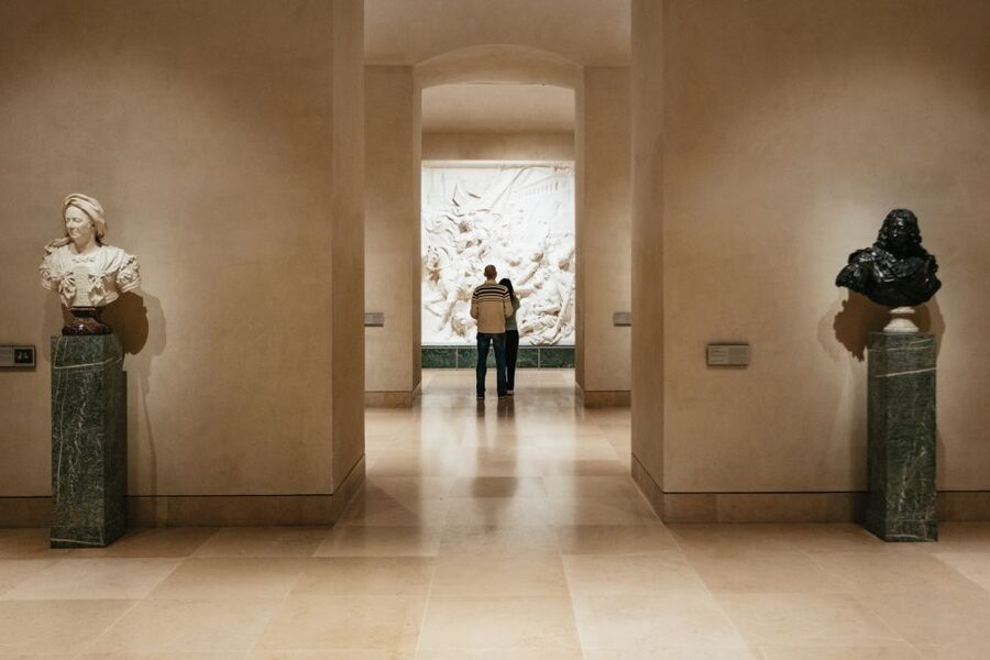 Paris: Louvre Museum Entry Ticket With Host and River Cruise - Why the Seine cruise is worth adding
